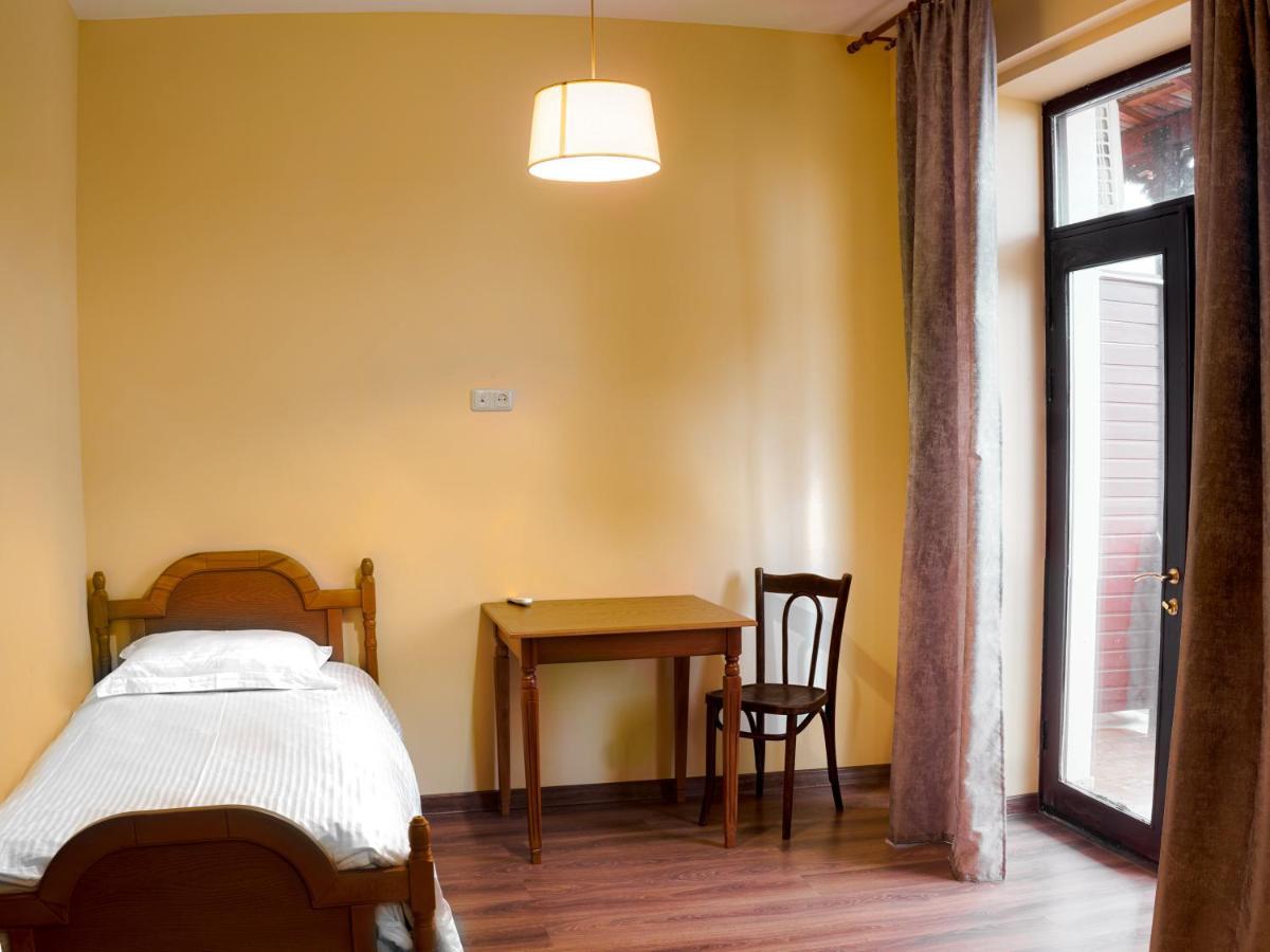 Old Armenia Hotel Ереван Екстериор снимка