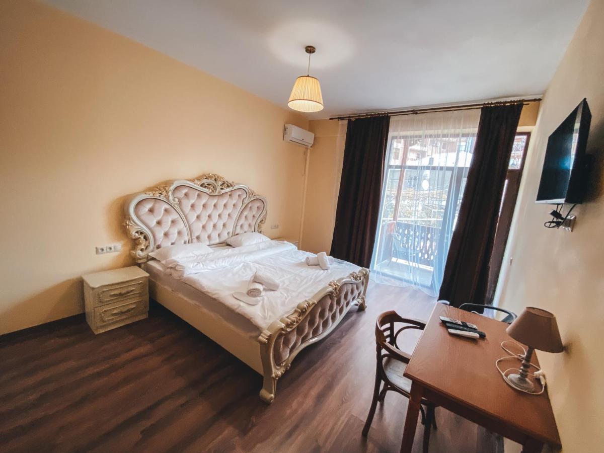 Old Armenia Hotel Ереван Екстериор снимка